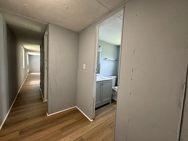 817 6th St SW — Photo 17