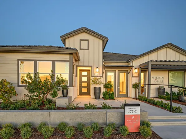 2071 N Rogers Ln, Clovis, CA 93619