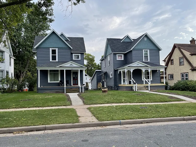 425 Hudson St — Photo 2