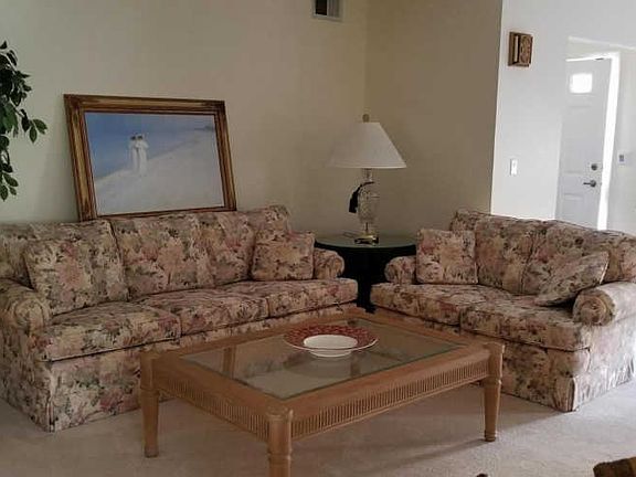 5th image of 98 Maplecrest Dr E #1000