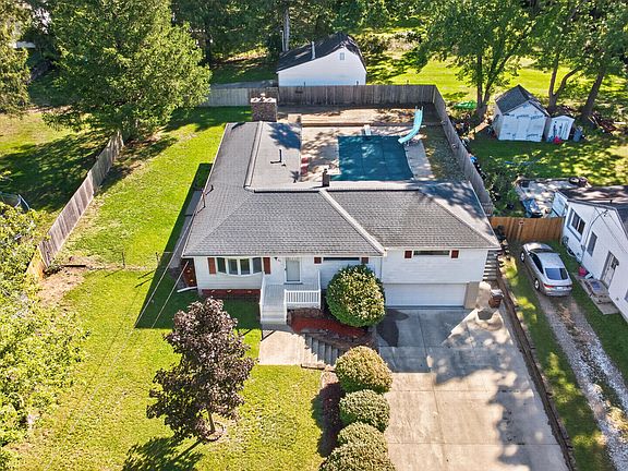 2nd image of 2921 Overhill Rd