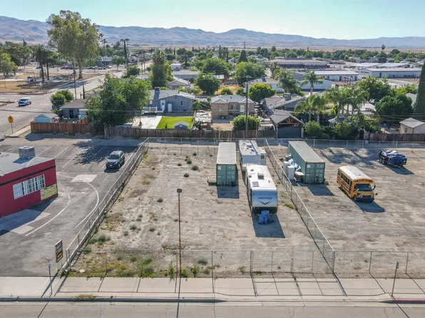 303 Harrison St, Taft, CA 93268