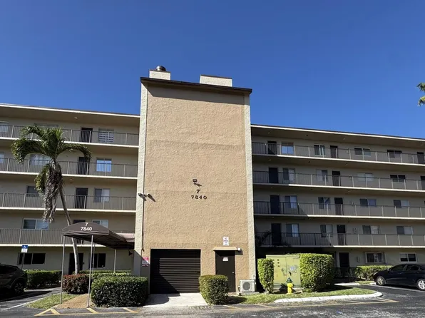 7840 NW 50th St APT 104, Lauderhill, FL 33351