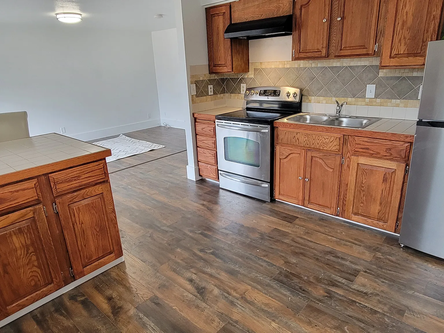 2 bed, 1000 sqft, $1,850 — Photo 4