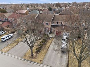 35 Gates Cres, Ajax, ON L1S7E6