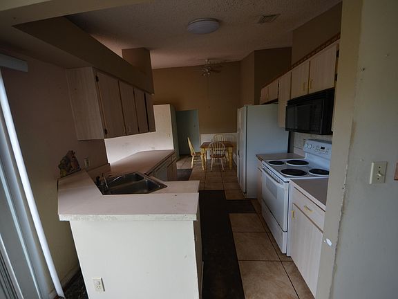 5th image of 1537 Erie Ct SE