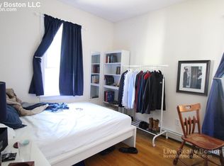 19 Roberts St #2D, Brookline, MA 02445