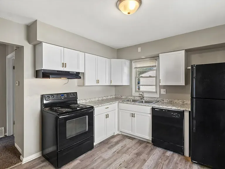 7928 W Grantosa Dr — Photo 5