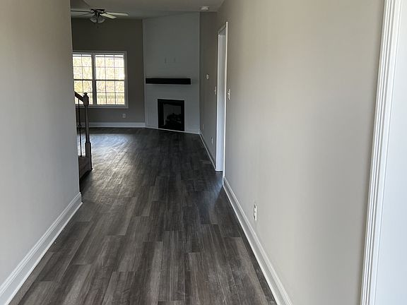 2nd image of 258 Charleston Oaks