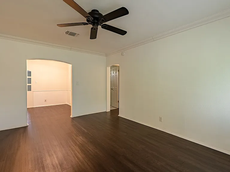 6505 Pevensey Dr — Photo 5