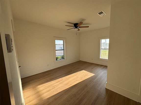 4th image of 204 W Westhill Dr #204