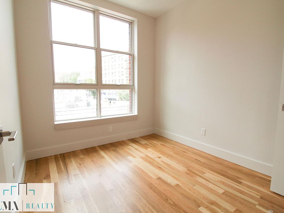 1st image of 2028 Davidson Ave #2C