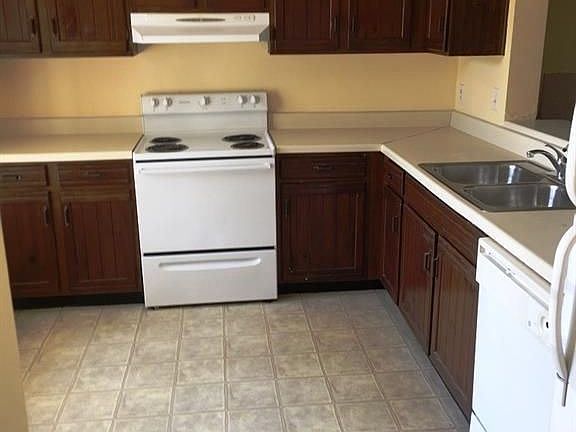 3rd image of 3926 Lantana Pl
