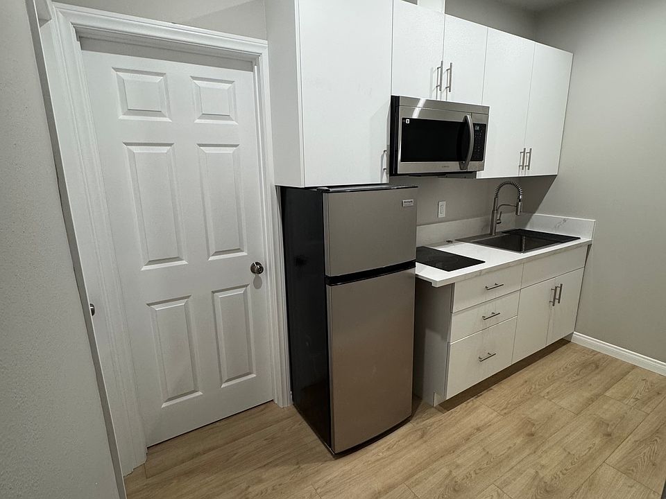 1st image of 6603 Broadway Ave #B