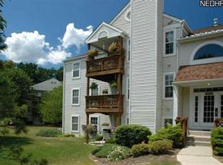 1360 Cedarwood Dr APT A2, Westlake, OH 44145