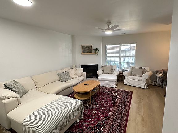 3rd image of 121 Country Town Dr #121