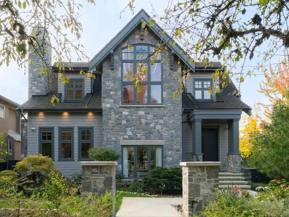 3792 W 34th Ave, Vancouver, BC V6N 2L1