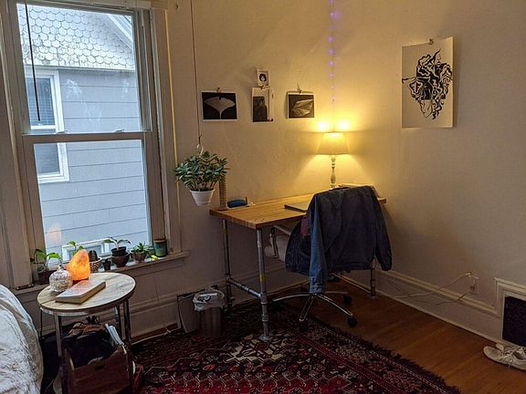 3rd image of 1326 8th St SE #7