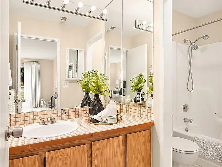 1339 Bellefield Park Ln #1339 — Photo 9