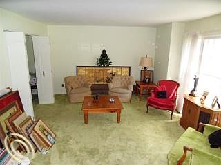 3rd image of 29127 Summerwood Ct