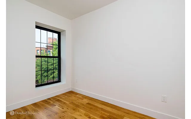 Sold by Douglas Elliman | media 14