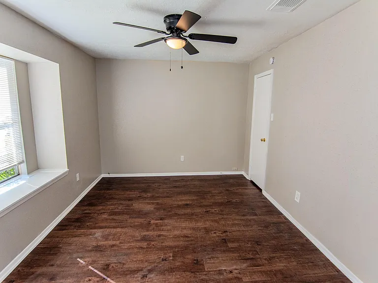 16746 Selder Dr — Photo 5