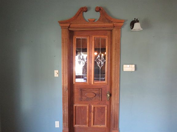 5th image of 229 Newnam Ave