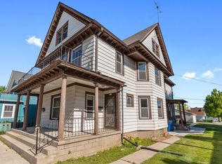 726-728 W Grand Ave, Port Washington, WI 53074