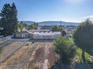 219.221 S California St, Dorris, CA 96023