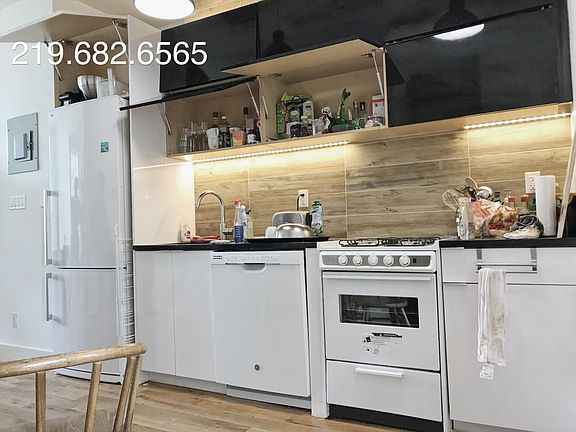 5th image of 105 Leonard St APT 04A