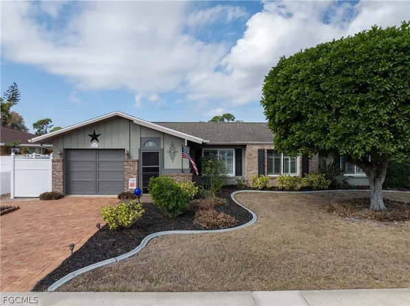 4721 Orange Grove Blvd, North Fort Myers, FL 33903