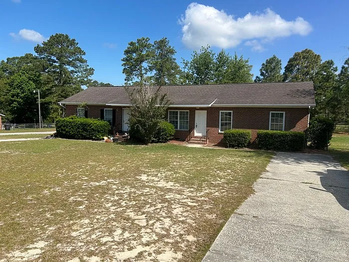 3 bed, 2.0 bath, 1000 sqft, $1,500 — Photo 2