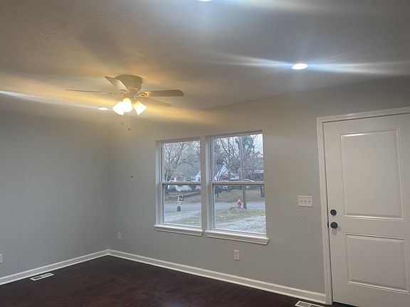 4th image of 1311 Mercury Dr