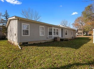 825 Smith St, Monroe, MI 48161