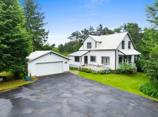 N6950 Left Foot Lake Rd, Crivitz, WI 54114