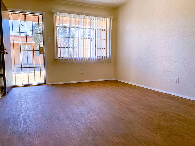 One-Bedroom Apartments in Prime ABQ Location — Photo 6