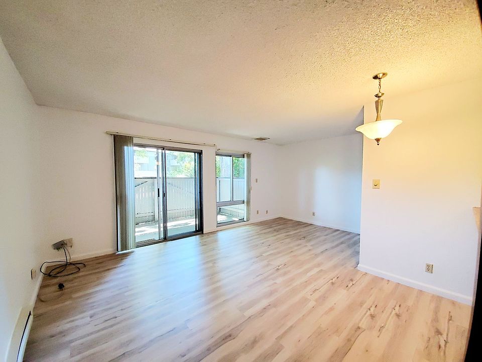 1st image of 133 Piccadilly Pl APT D