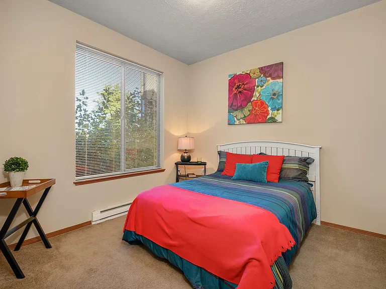 Eagle Point Apartments — Photo 43