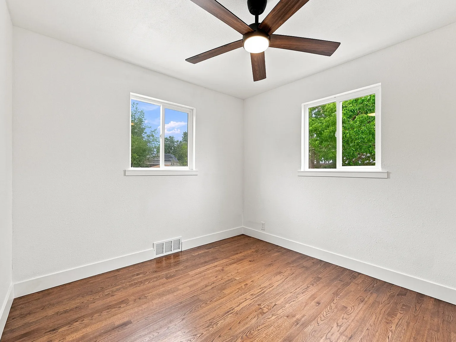 2 bed, 742 sqft, $2,550 — Photo 3