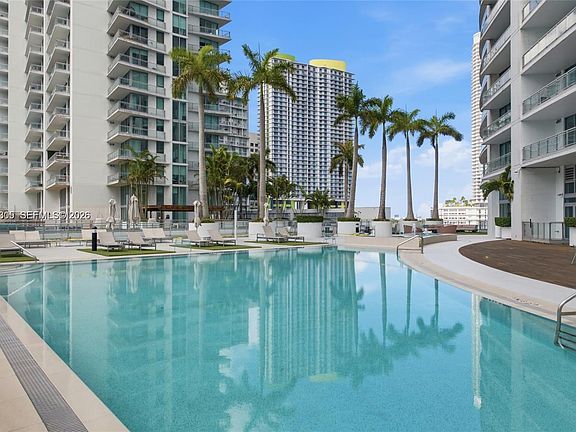 4th image of 90 SW 3rd St APT 1409