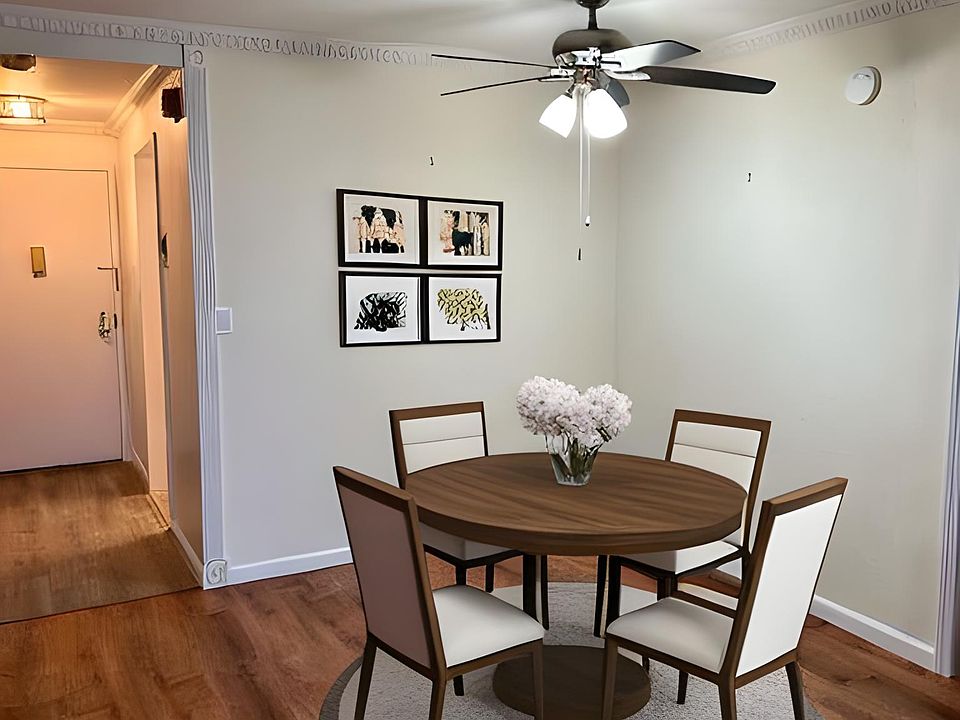 Dining Area (Virtually Staged)