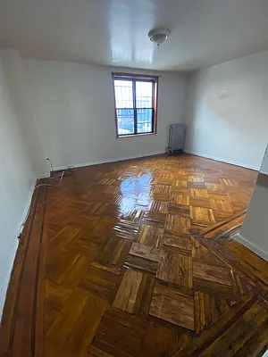 Rented by Leonidas Realty | media 1