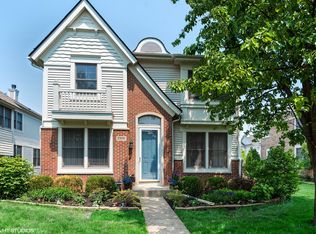 2166 Thistle Rd, Glenview, IL 60026