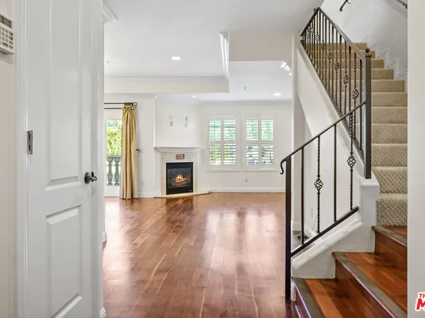 1050 N Edinburgh Ave APT 303, West Hollywood, CA 90046