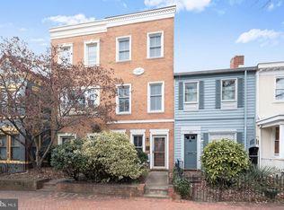 237 10th St SE, Washington, DC 20003