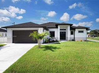 2517 44th St SW, Lehigh Acres, FL 33976