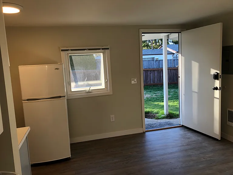 26 E Marilyn Ave #B — Photo 1