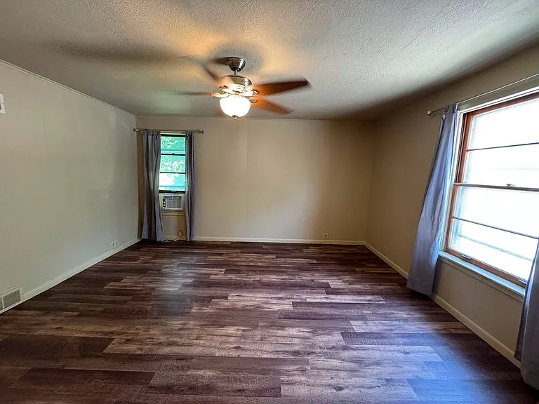 1701 Broadway St Hannibal — Photo 20