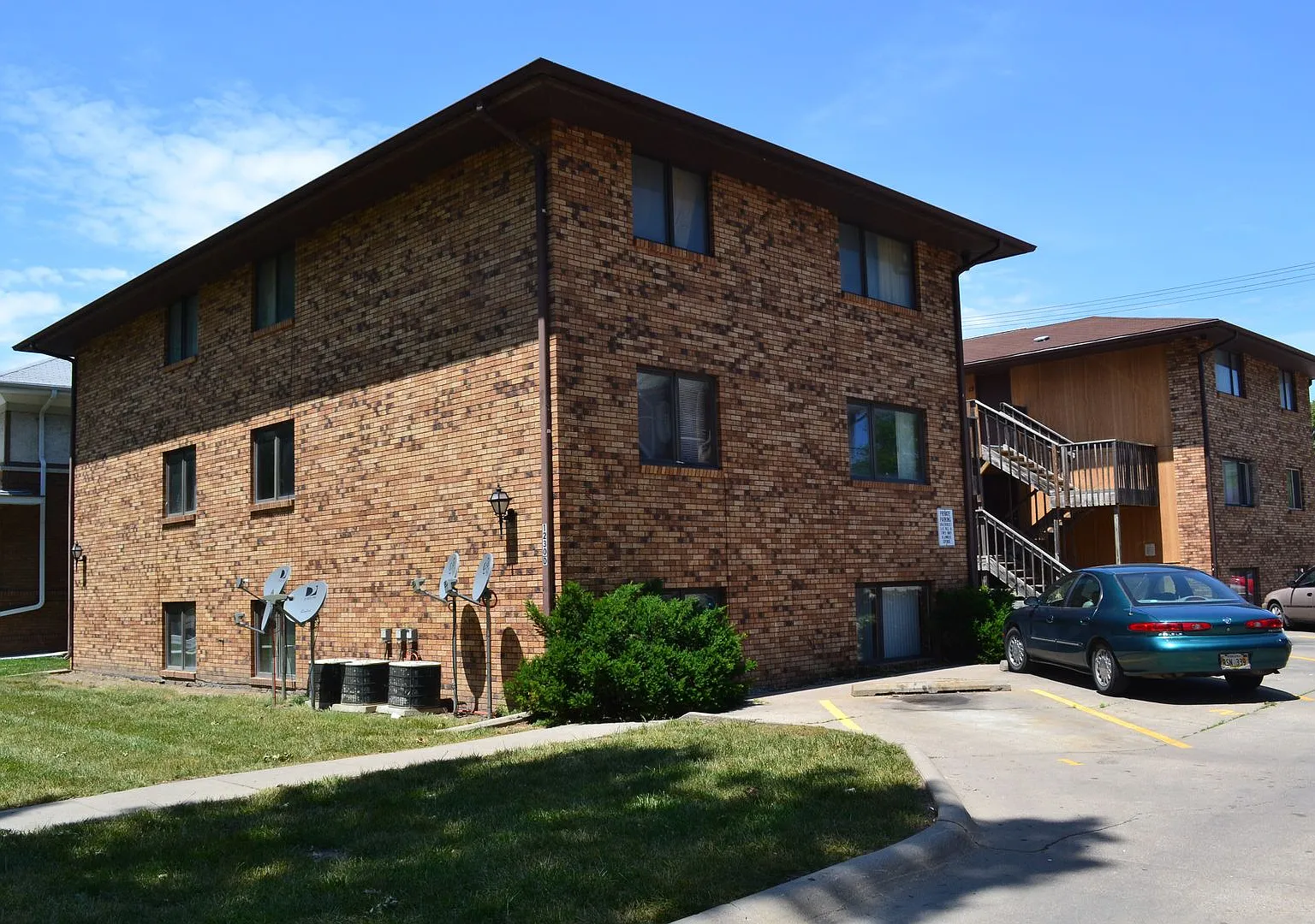 1230 D Street Apartments — Photo 1