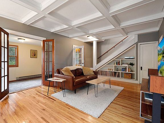 3rd image of 2119 Ann Arbor St